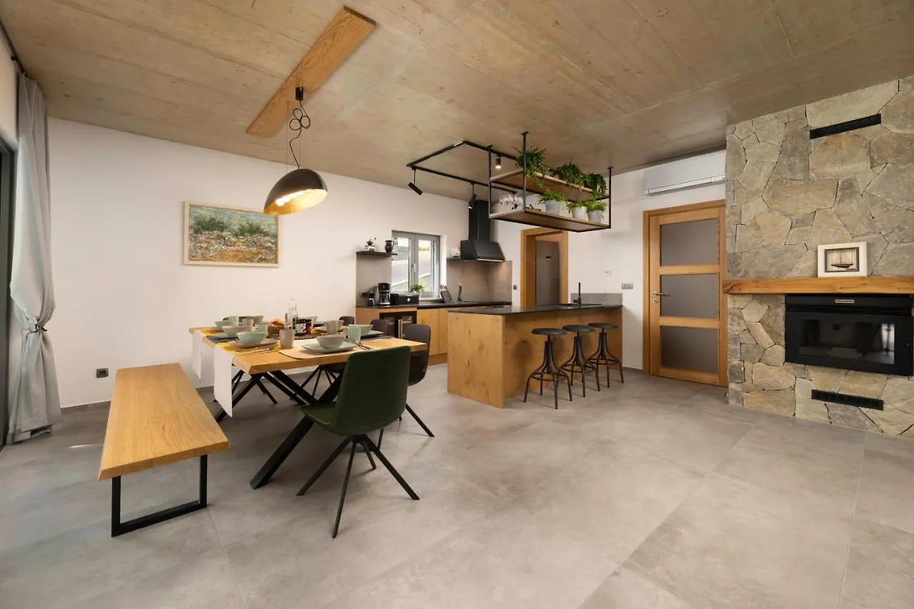 Villa St.Lucia Башка